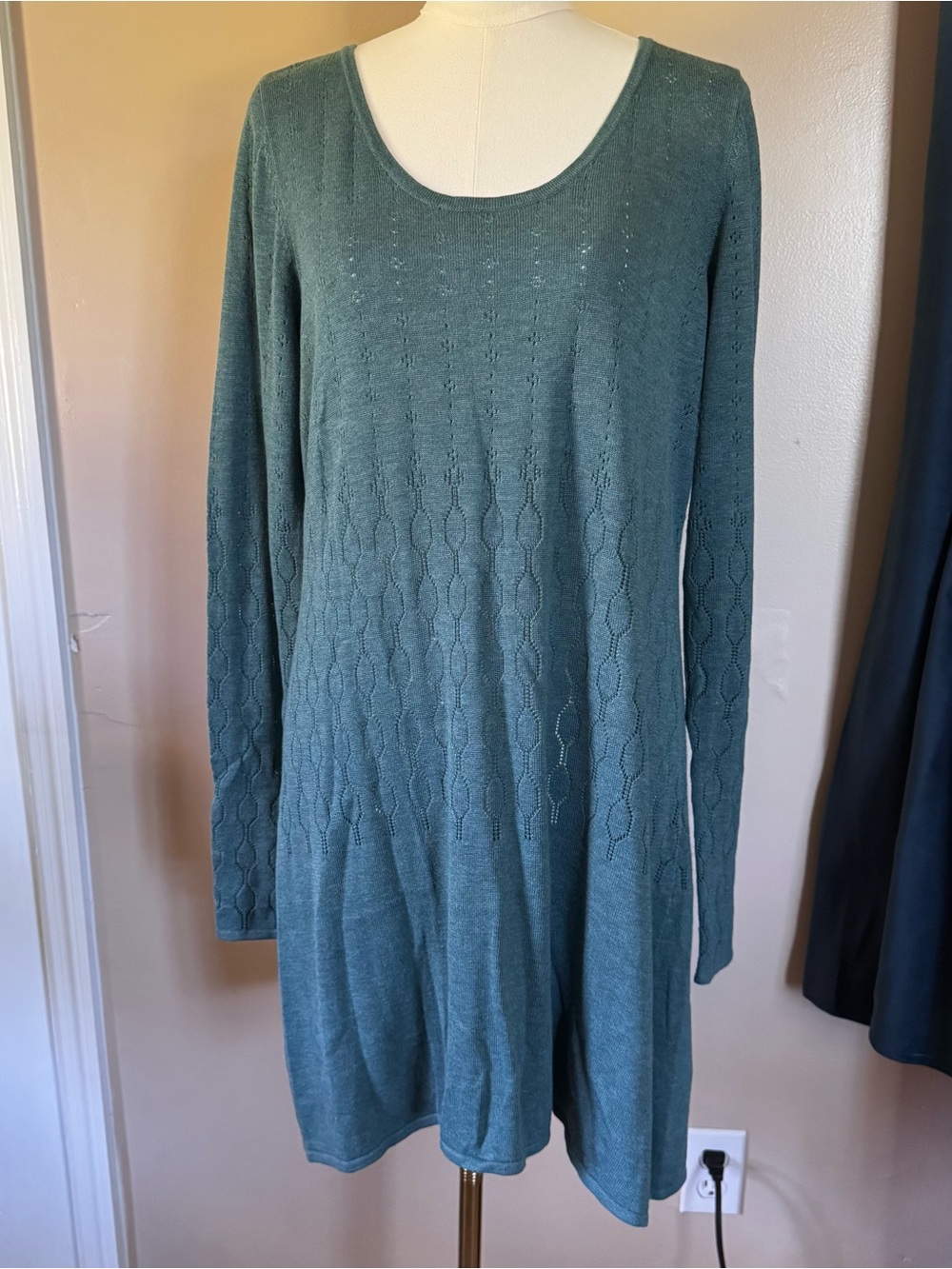 Aventura Teal Green Long-Sleeve Knit Scoop Neck Dress